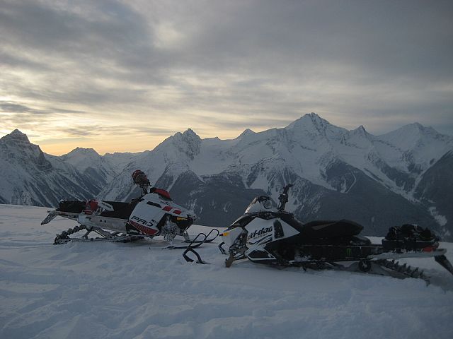 Sunset after a day of bluebird skies at 8000ft 