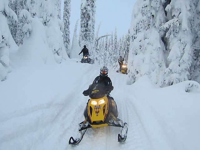Trail back from 2nd cabin