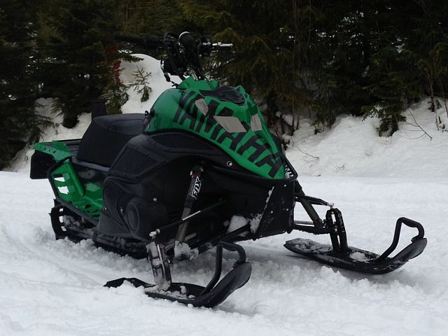 Waiting on the trail 