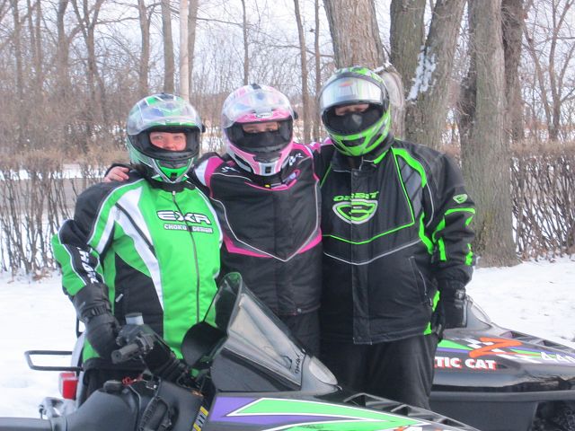 A Family that sled's together stays together..