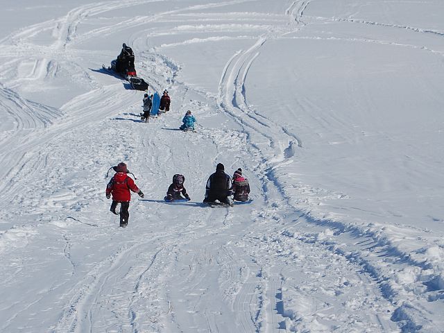 Deloraine club hosted a weiner roast and tobaggon ride at Moe's shack in the Turtle Mountains. Riders came from all over Southwest Manitoba to enjoy a day of fun and visiting.
