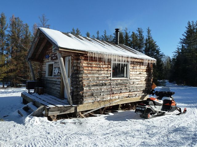 Time for lunch at Eleanor Lake Shelter.