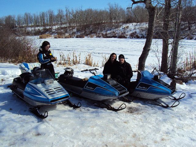Taking a break at the Makaroff, MB Vintage ride.