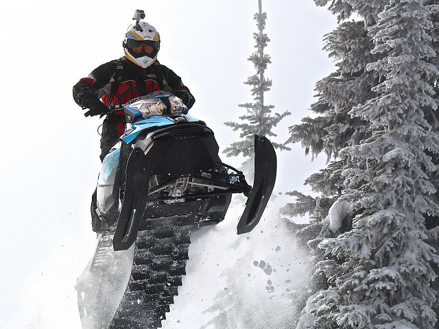 Barry Thomson air bound on his 2014 XM Summit.