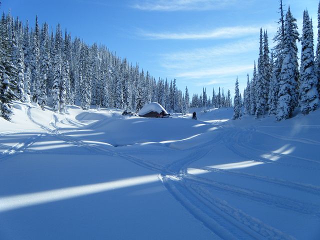 lots of snow up to the cabin