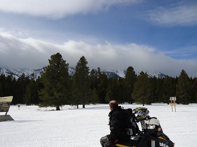 Snow moving in on the mountain.