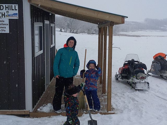 First trip to Round Hill, 2`` of fresh snow!