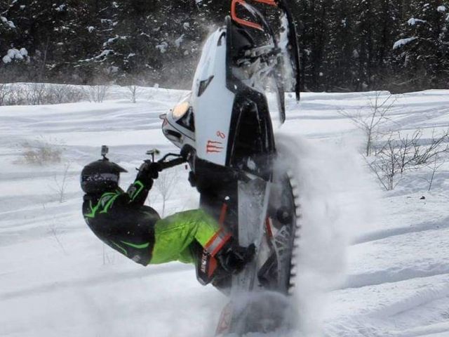 Pointin' north on the M8!