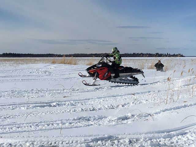 Jayden can't let his big brother beat him!