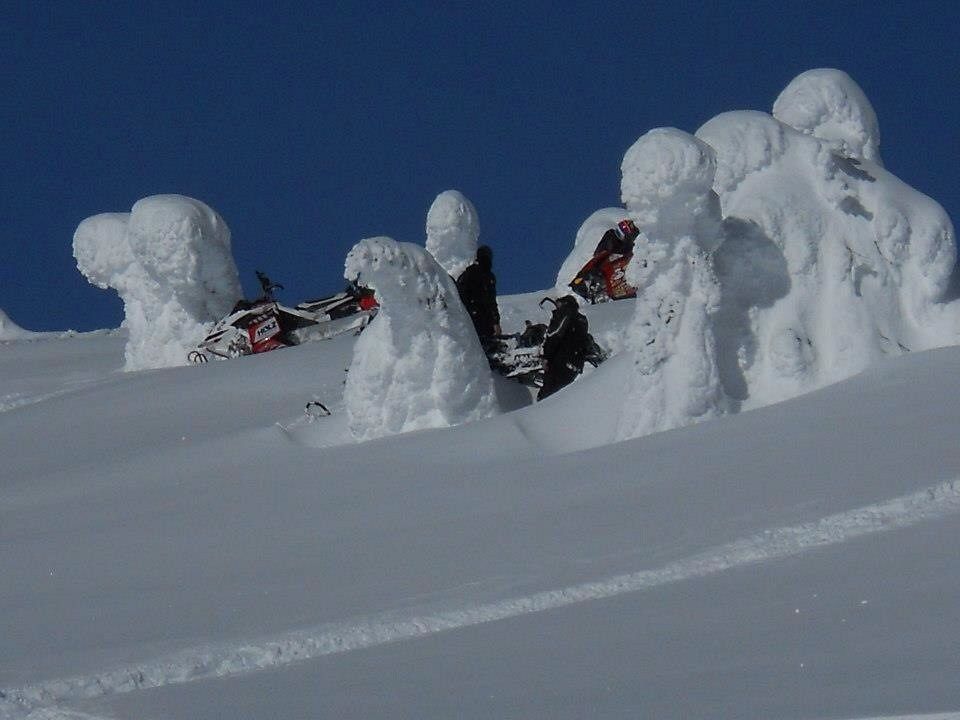 Snowmobiling in Alpine with my buddies!!!