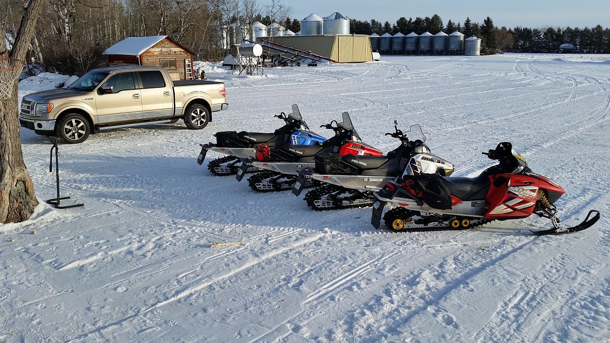 All gassed up and ready to sled. ????